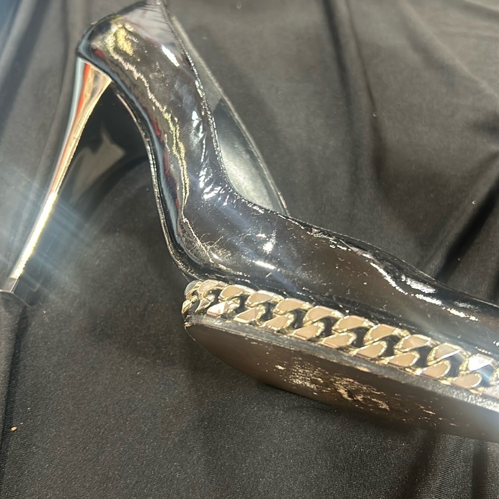 Stuart Weitzman Black Patent Leather Heel